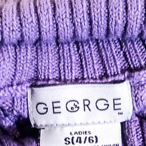 Cable Knit Sweater - Picture 4 of 11